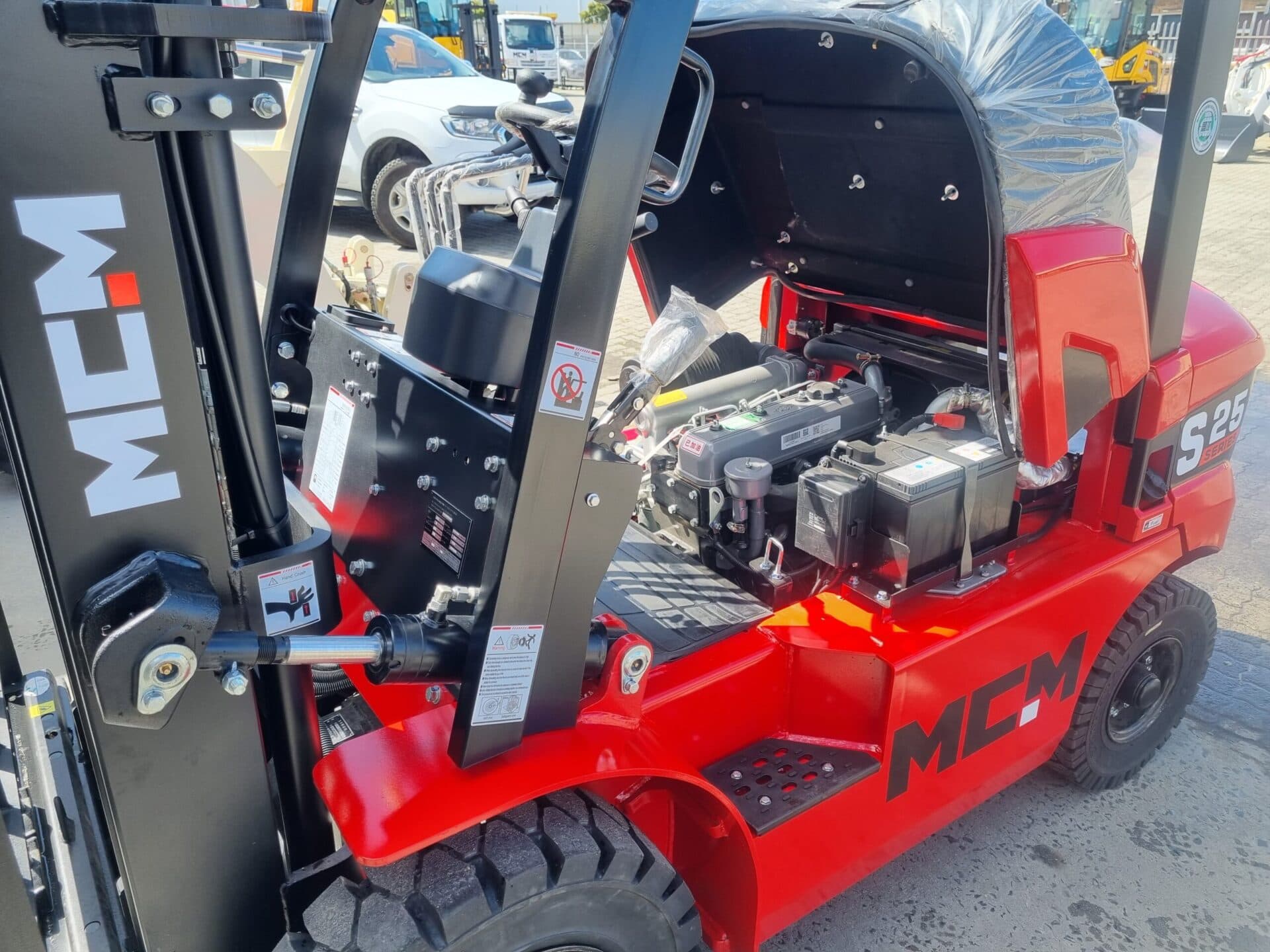 MCM S25 Forklift