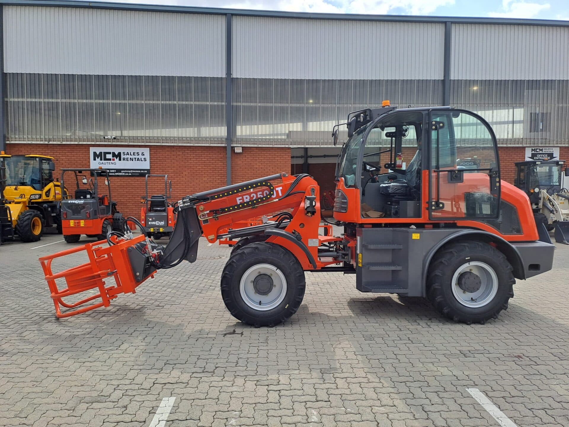 Everun ER2500T Telescopic Loader