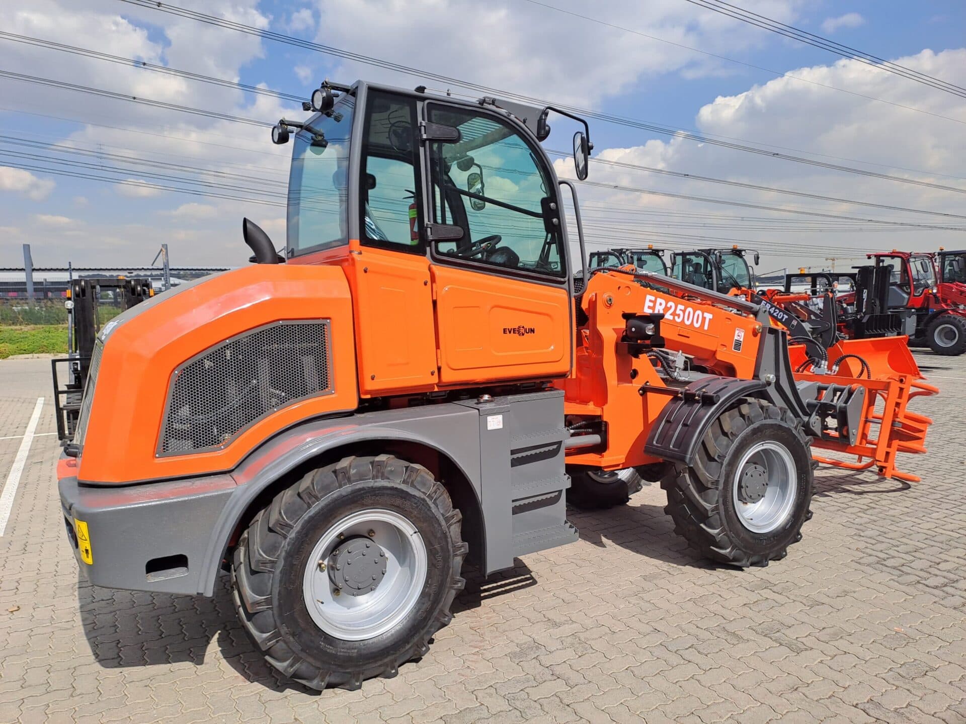 Everun ER2500T Telescopic Loader