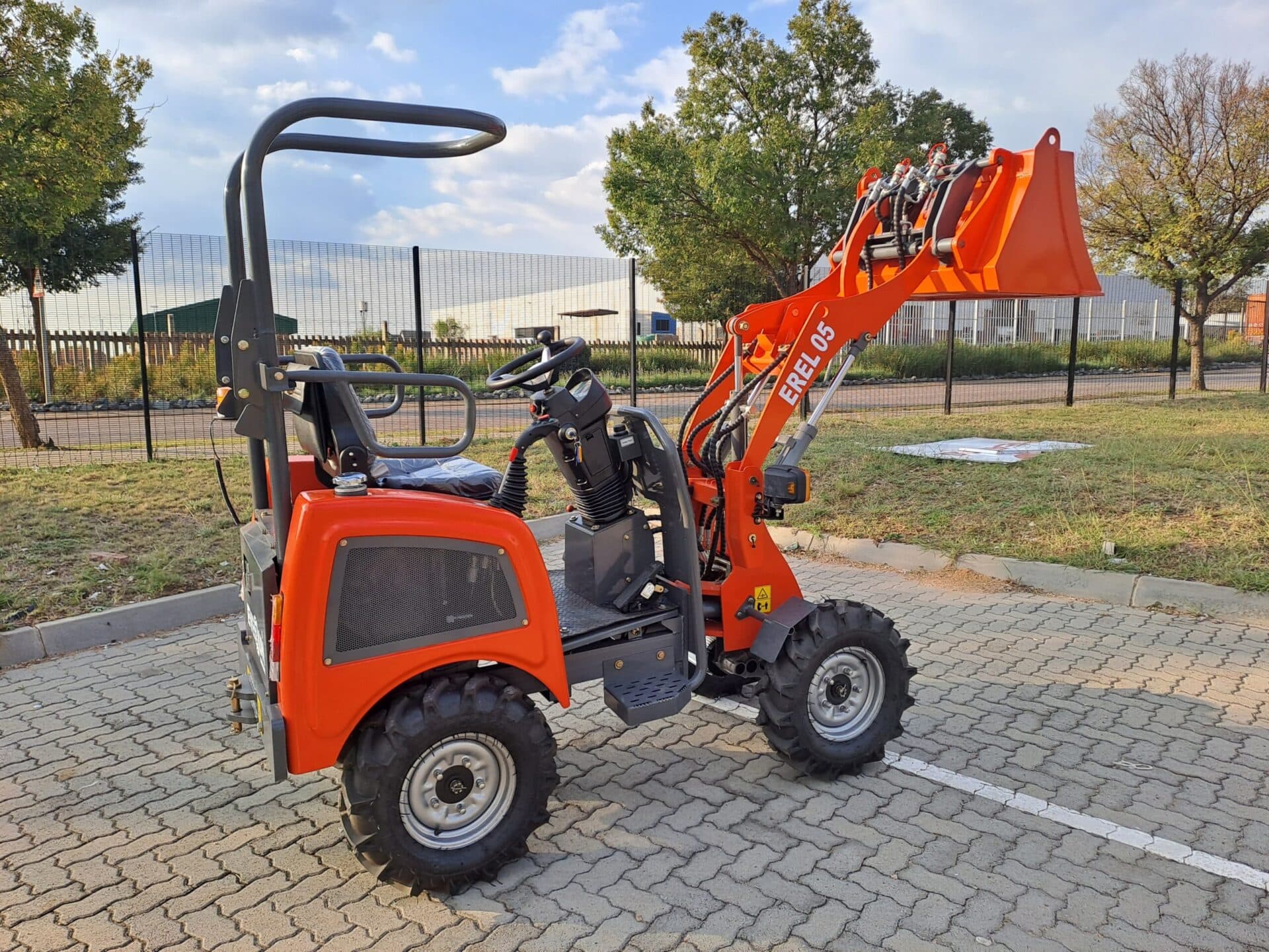 Everun EREL05 Electric Loader