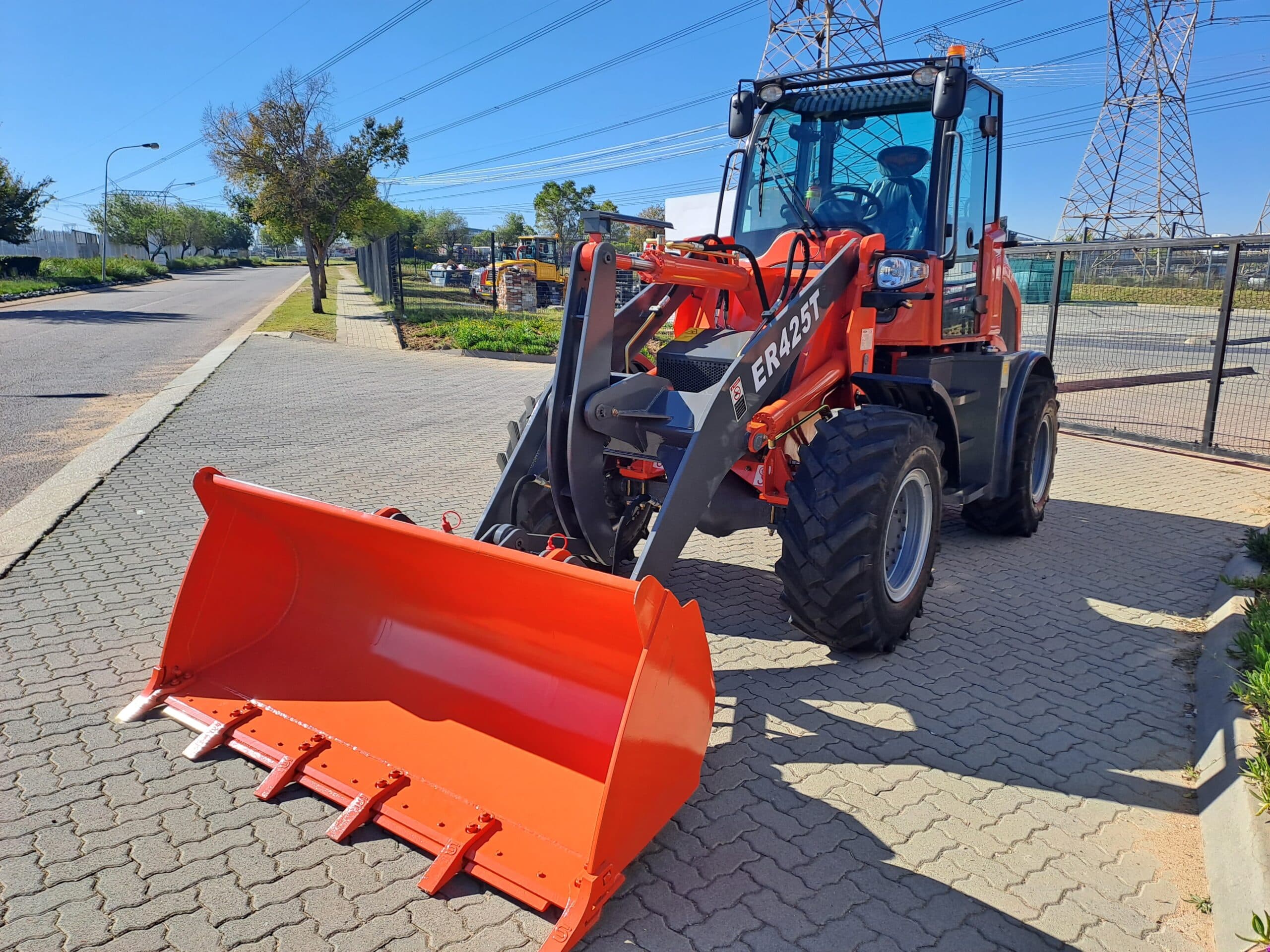 Everun ER425T Front End Loader