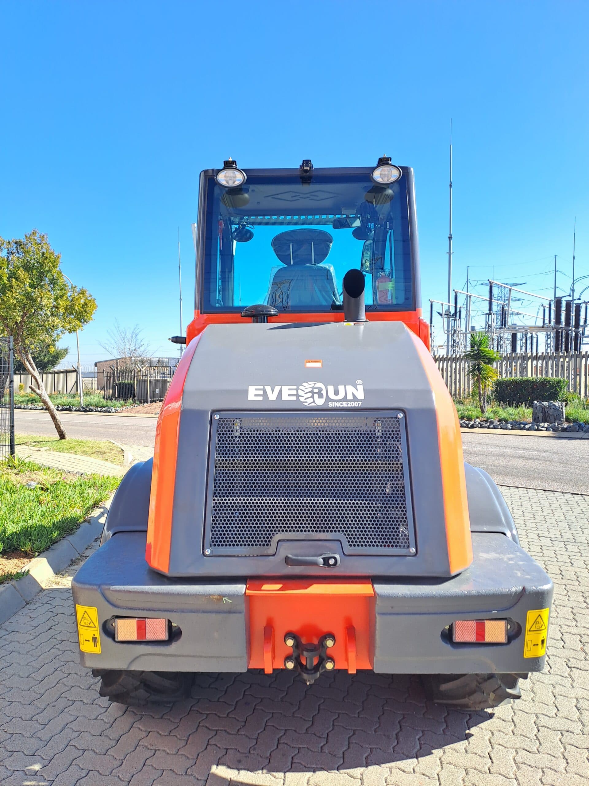 Everun ER425T Front End Loader