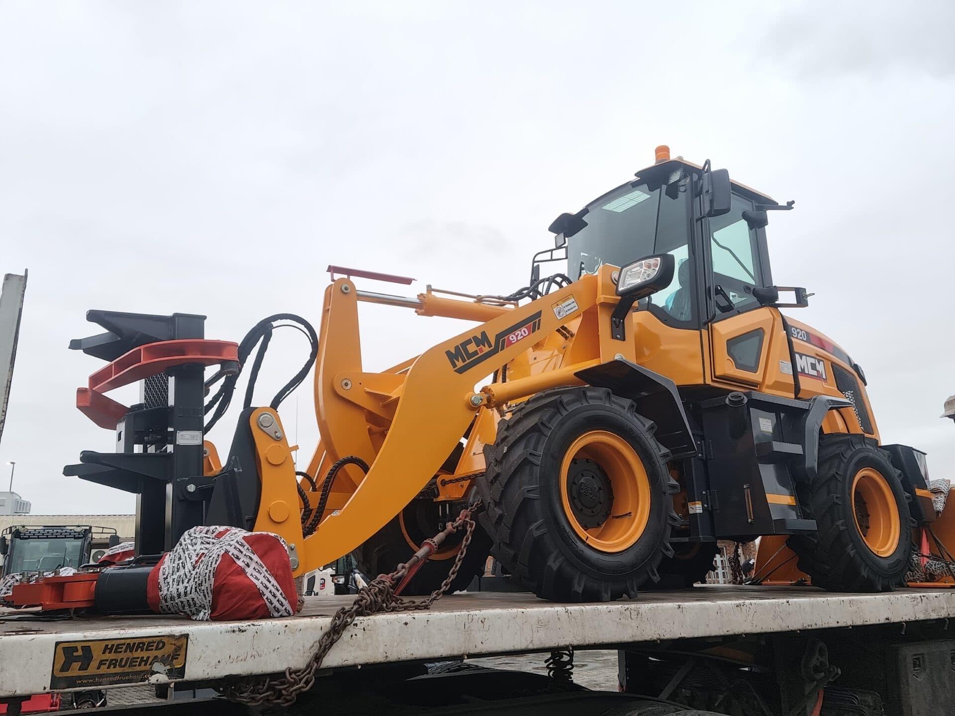 MCM 920 Front End Loader