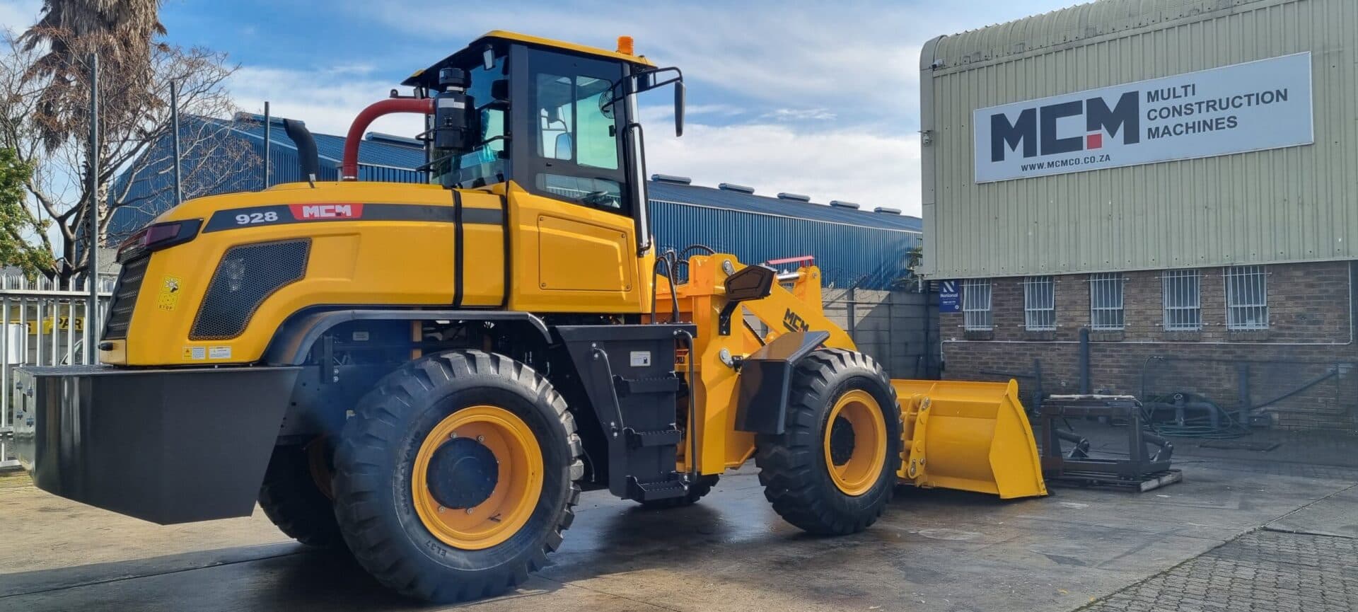 MCM 928 Front End Loader