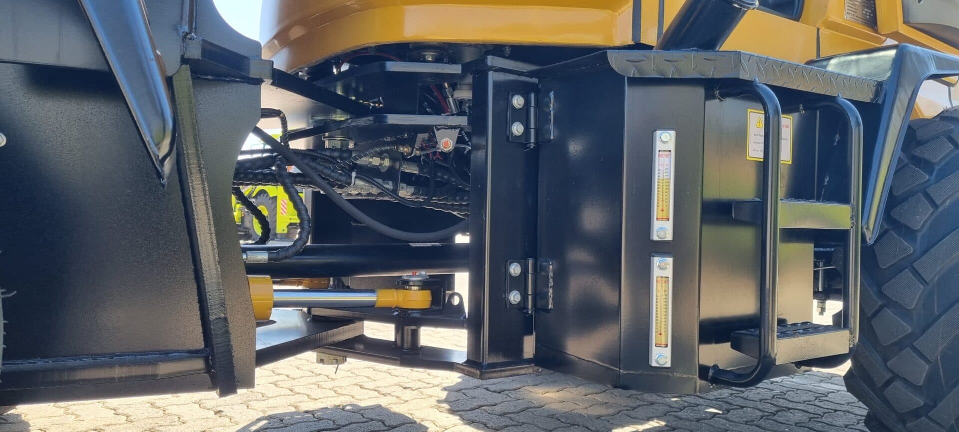 MCM 916L Front End Loader