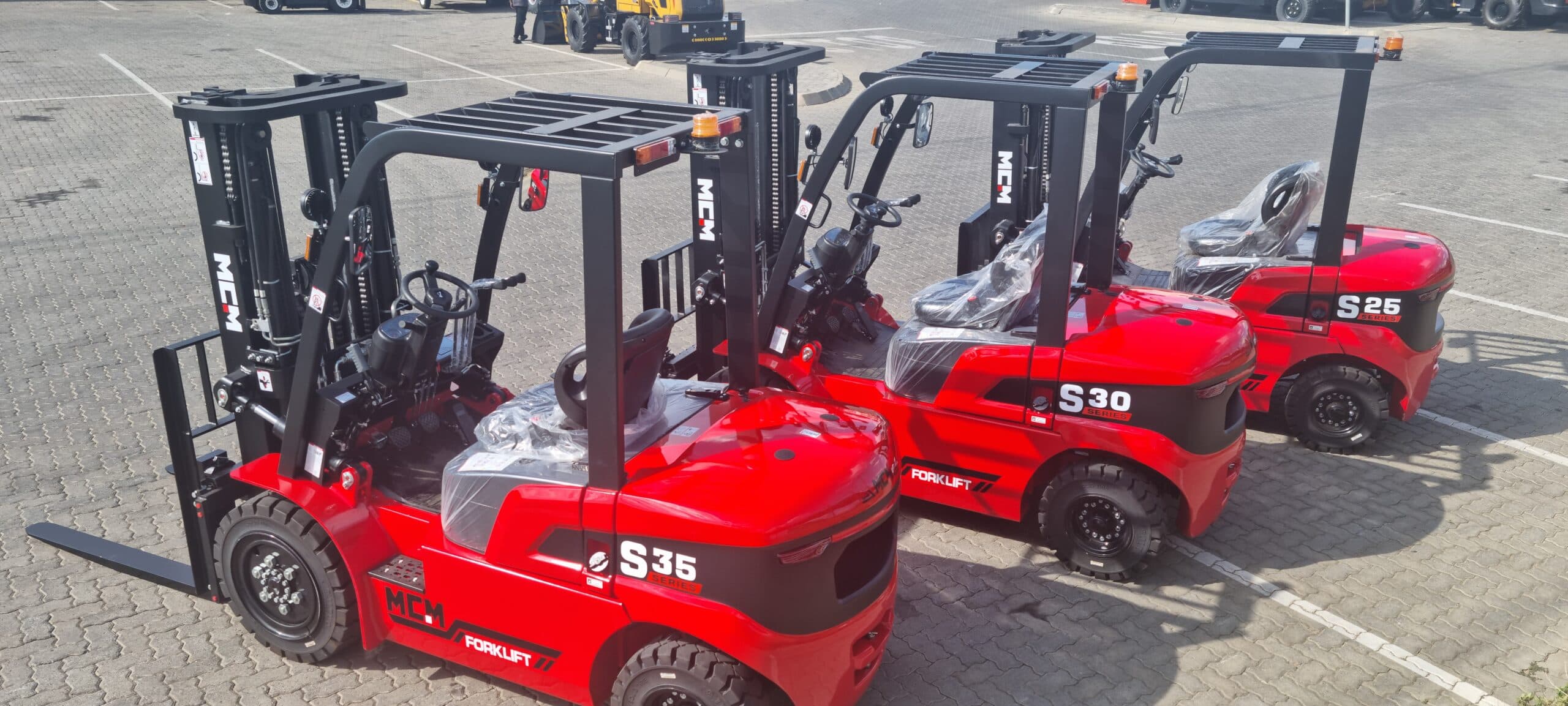 MCM S25 Forklift