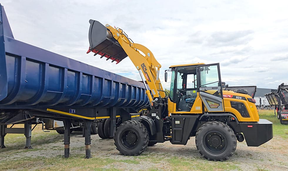 MCM 925 Front End Loader