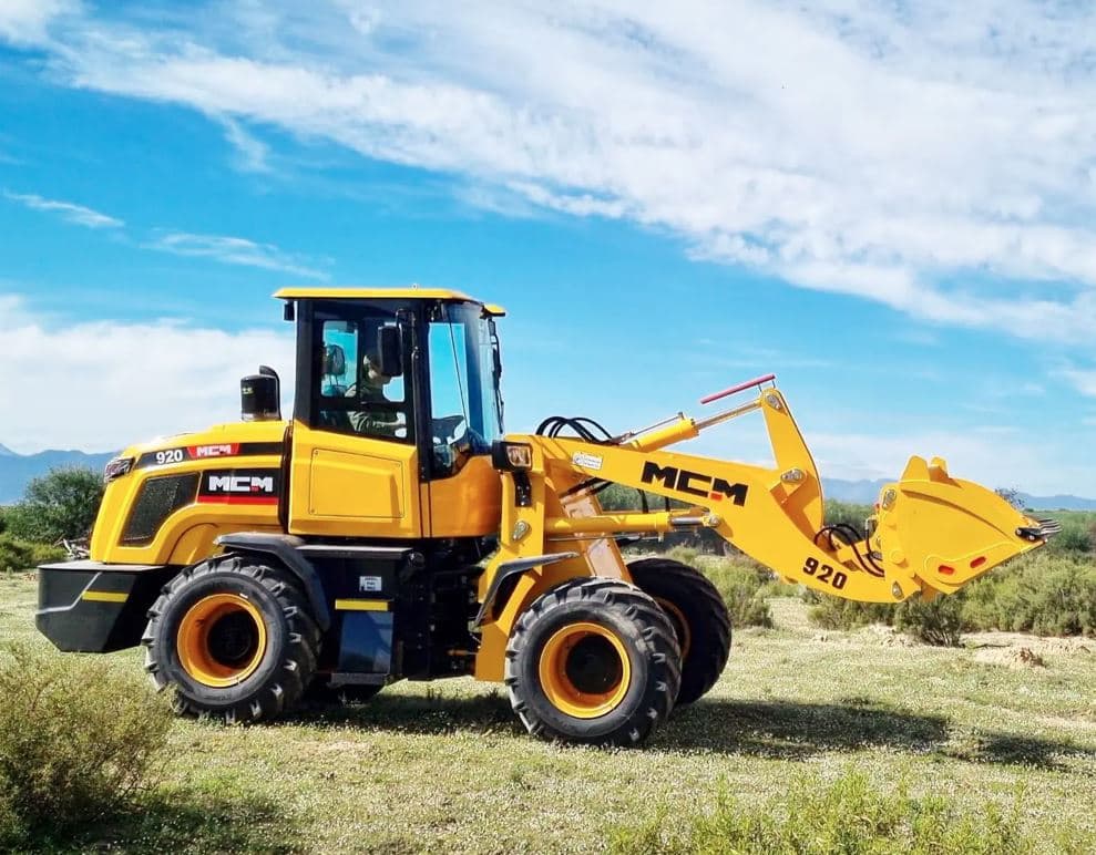 MCM 920 Front End Loader