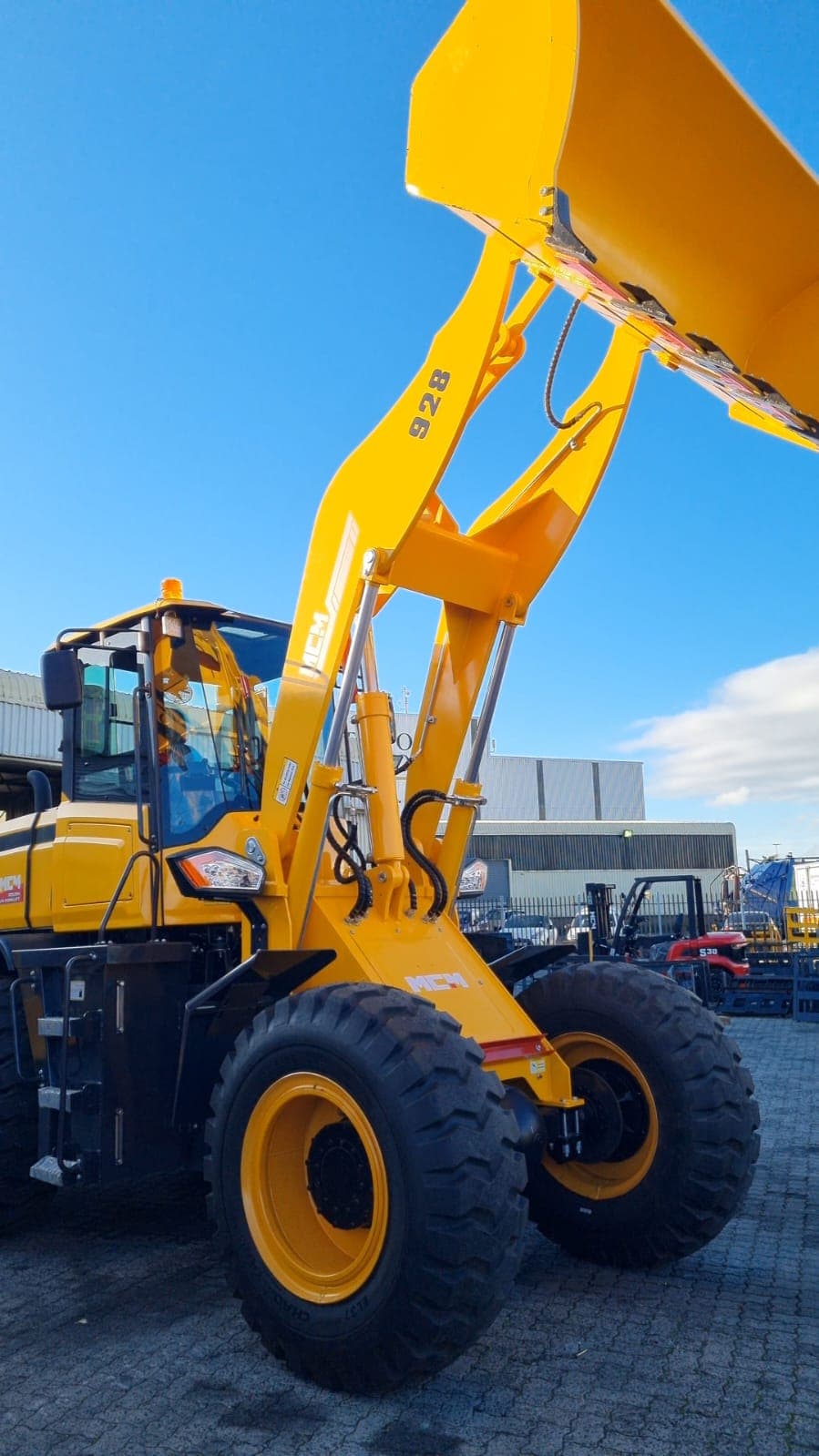 MCM 928 Front End Loader
