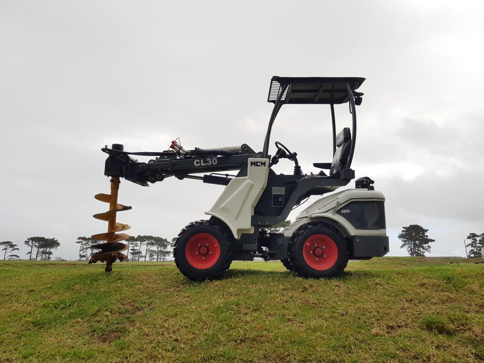MCM CL30 Compact Loader
