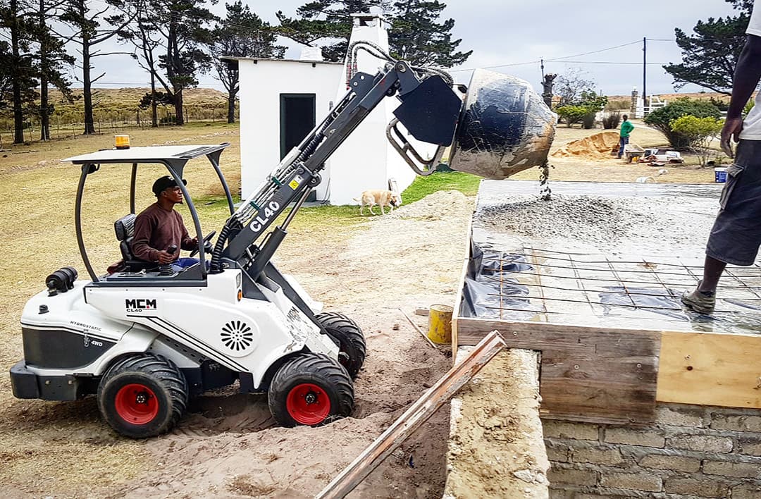 MCM CL40 Compact Loader