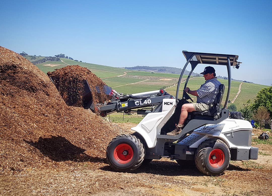 MCM CL40 Compact Loader