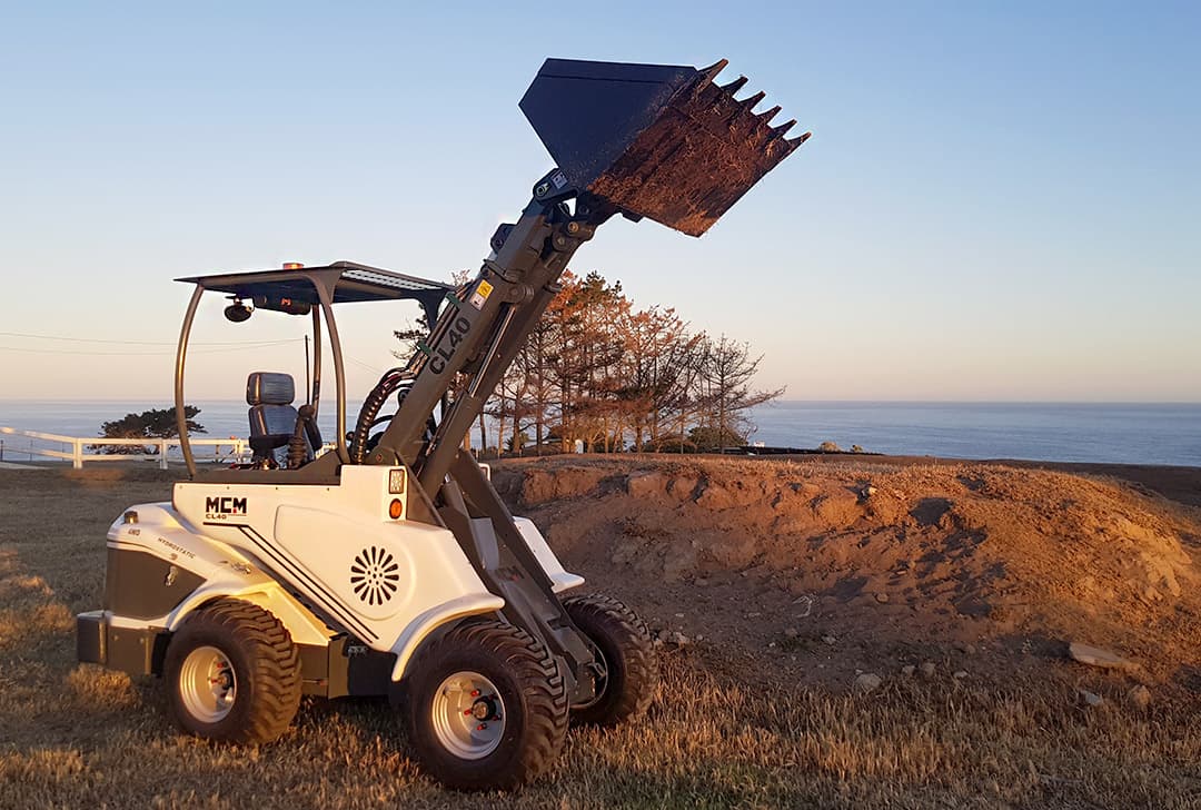 MCM CL40 Compact Loader