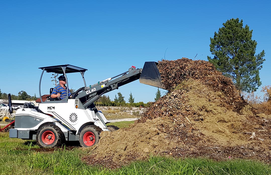 MCM CL40 Compact Loader