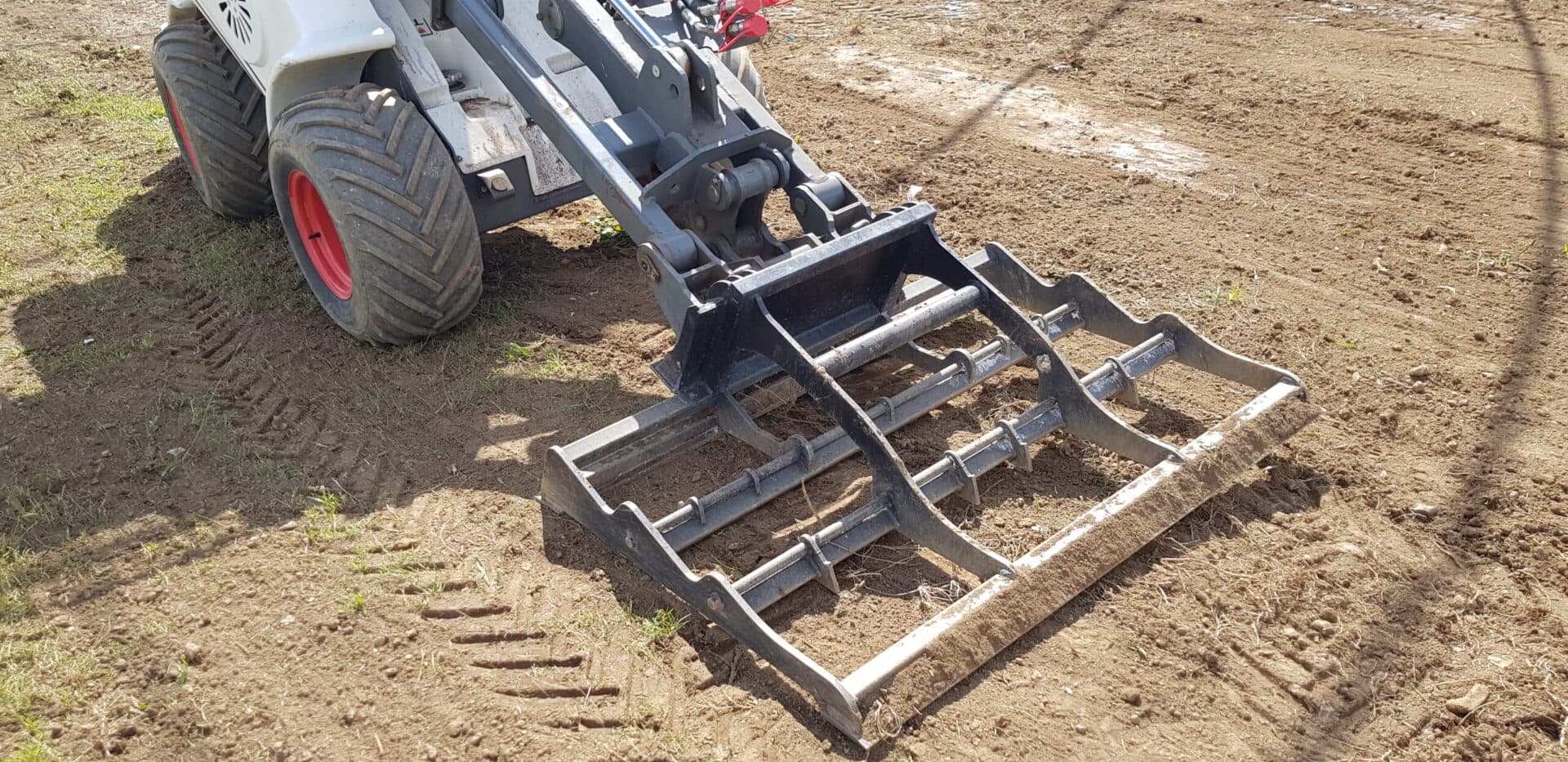 MCM CL30 Compact Loader