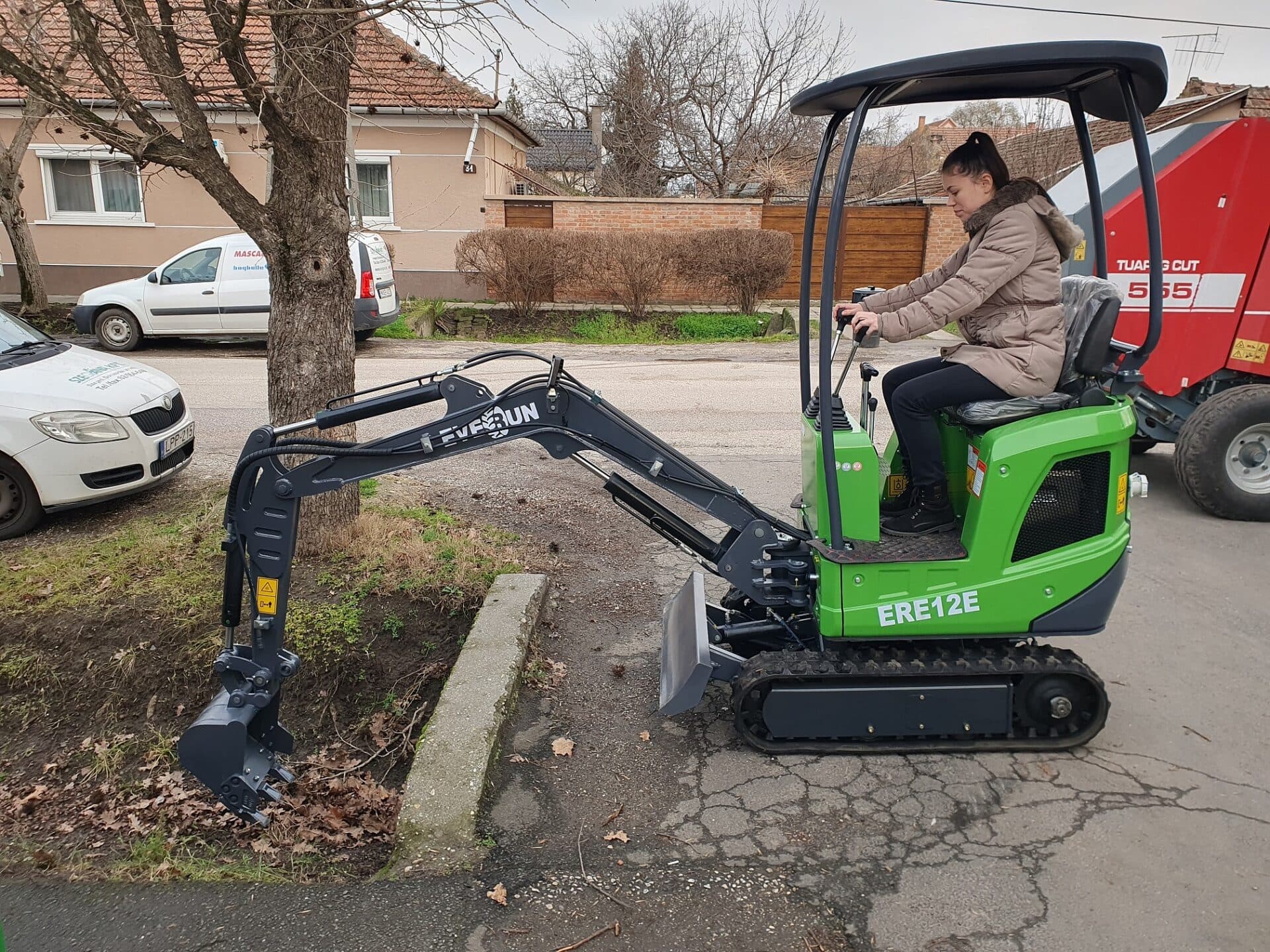 Everun ERE12E Electric Excavator