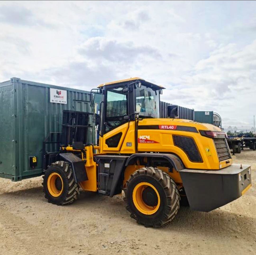 MCM RTL40 Rough Terrain Forklift