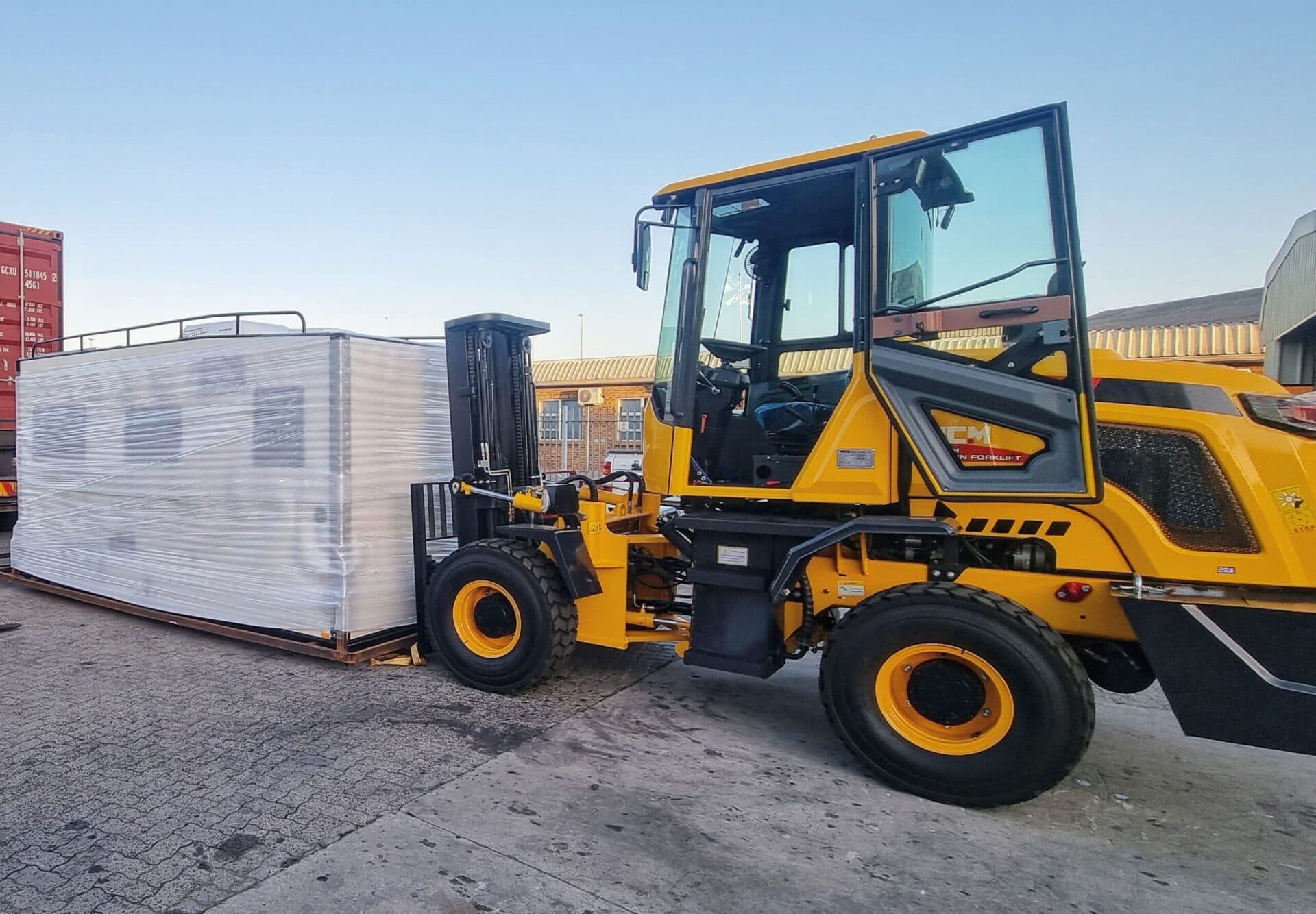 MCM RTL40 Rough Terrain Forklift