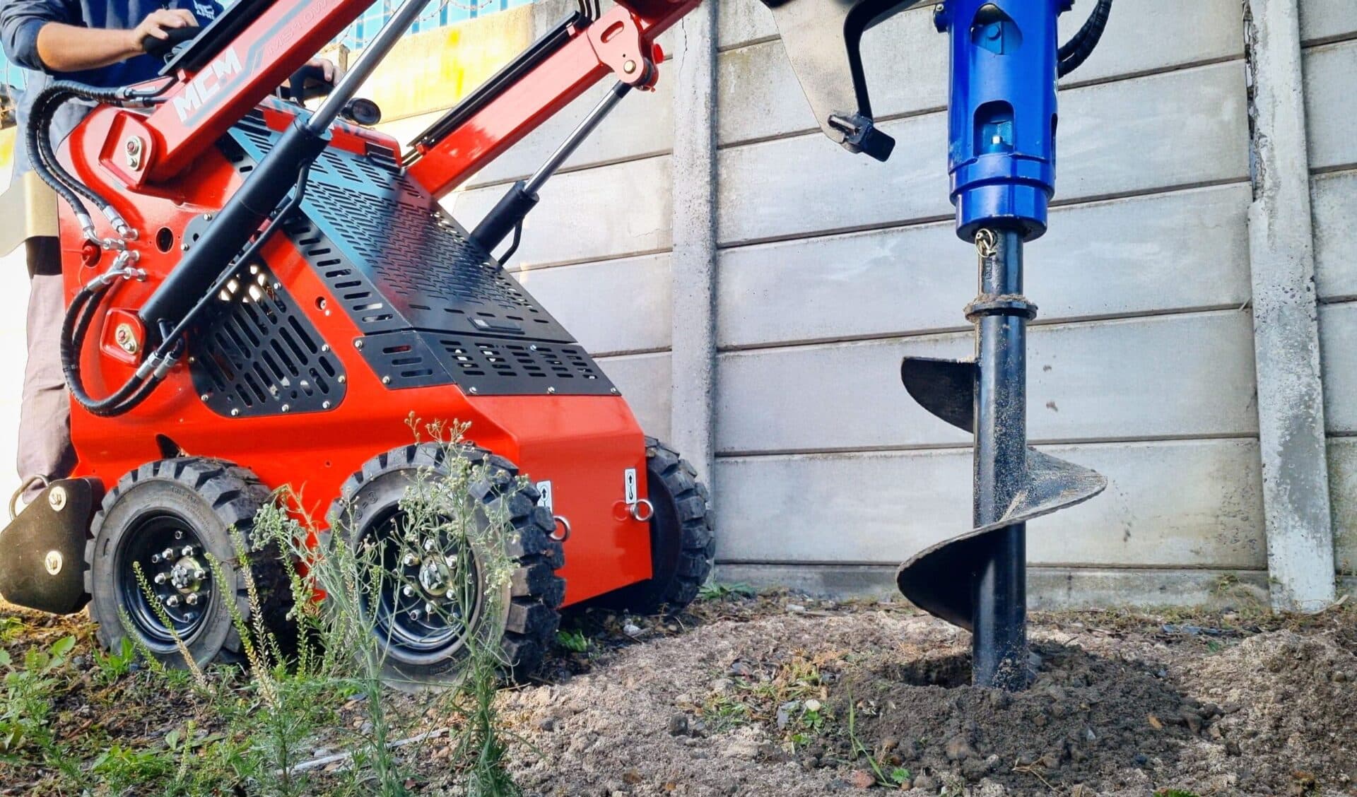 MCM MS10W Mini Skid Steer
