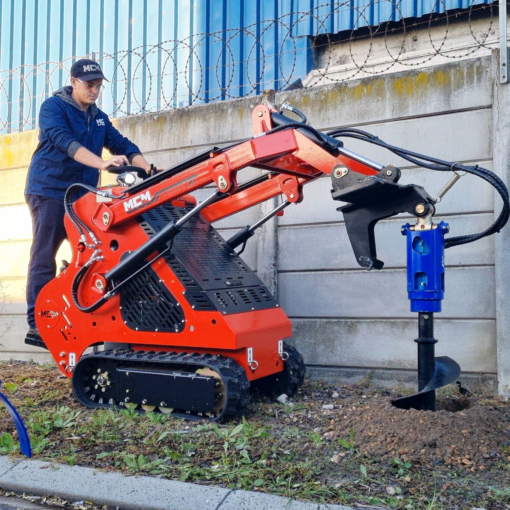 MCM MS23T Mini Skid Steer