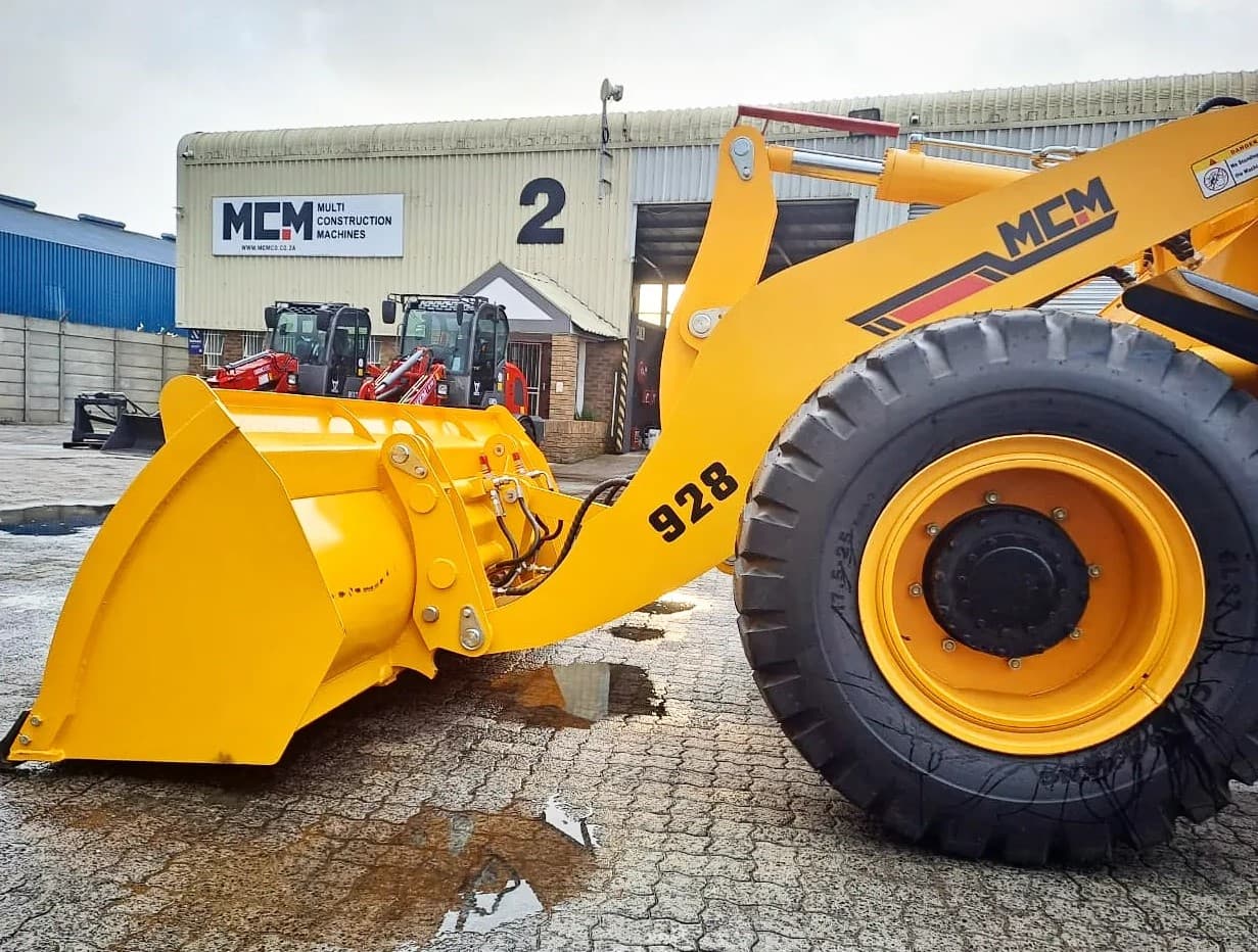 MCM 928 Front End Loader