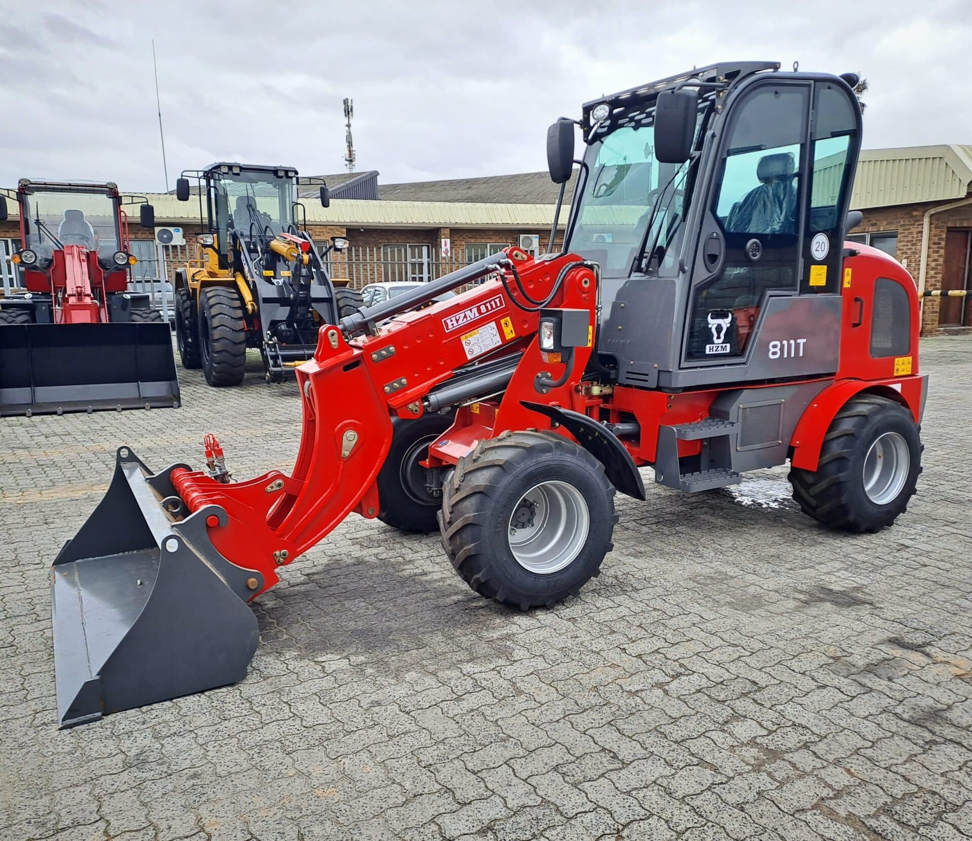 HZM 811T Telescopic Loader