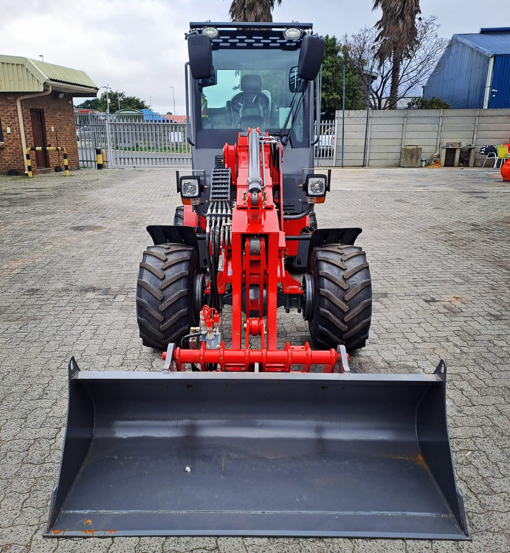 HZM 811T Telescopic Loader
