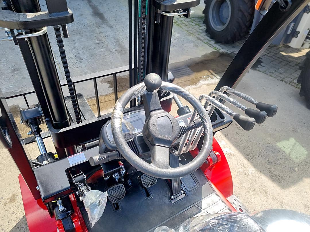 MCM S25 Forklift