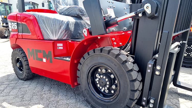 MCM S25 Forklift