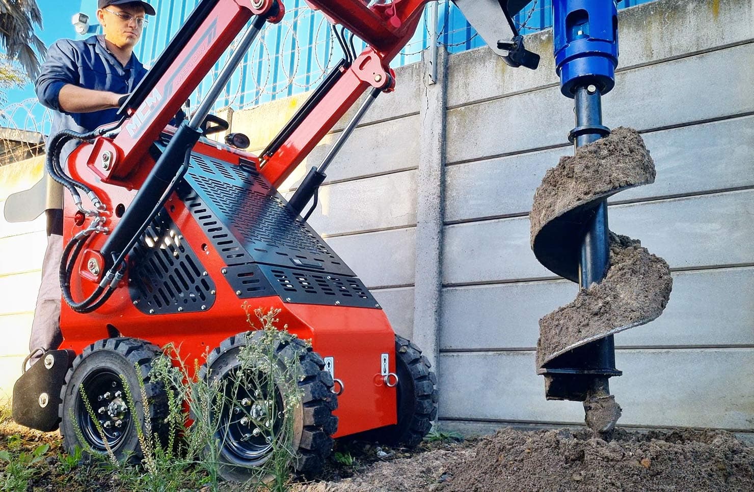 MCM MS10W Mini Skid Steer