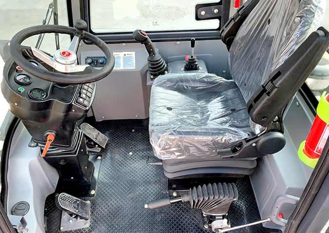 MCM RTL40 Rough Terrain Forklift