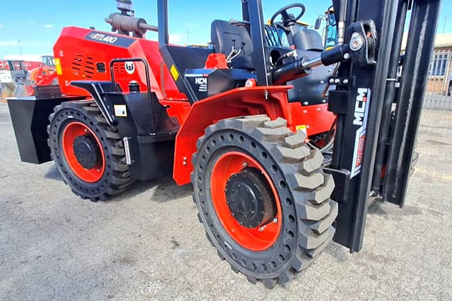 MCM RTL40Q Rough Terrain Forklift