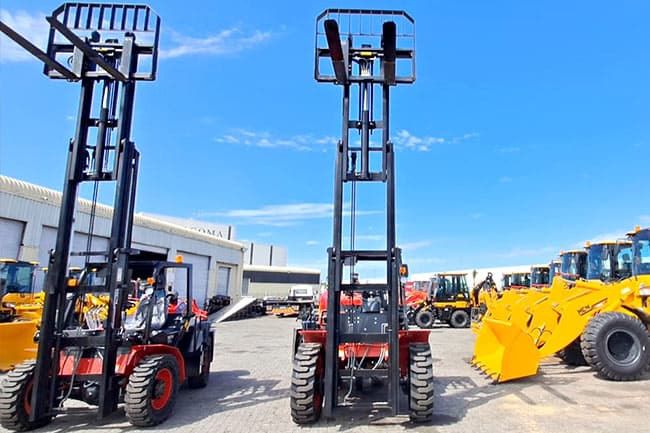 MCM RTL40Q Rough Terrain Forklift