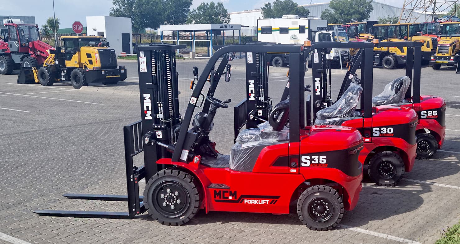 MCM S35 Forklift