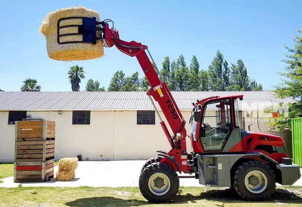 MCM T250 Telescopic Loader