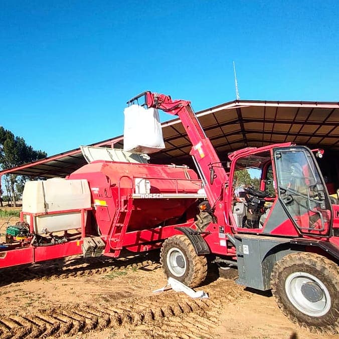 MCM T250 Telescopic Loader