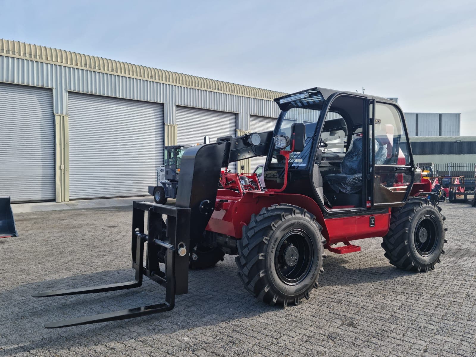 MCM TL300 Telehandler