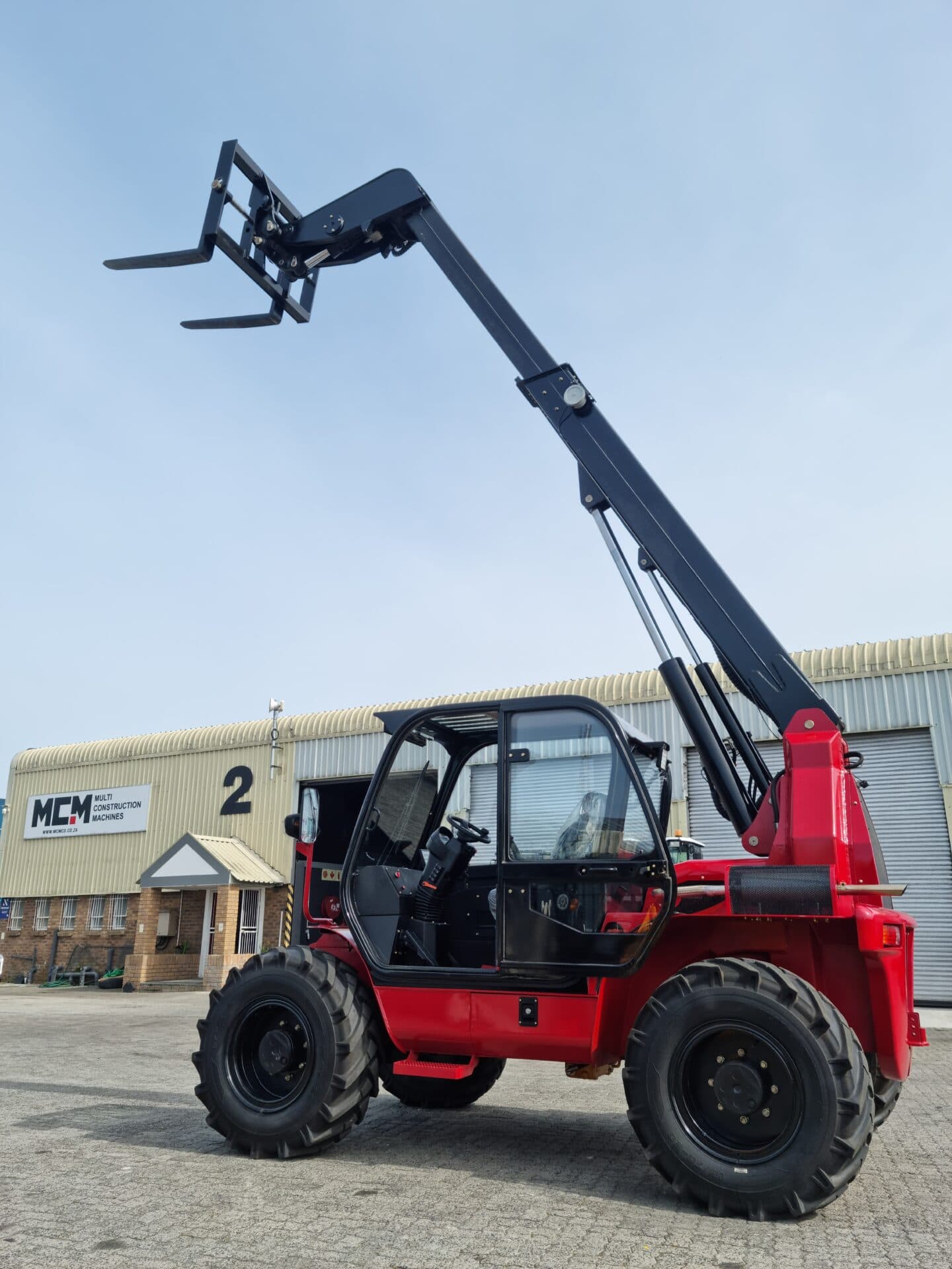 MCM TL300 Telehandler