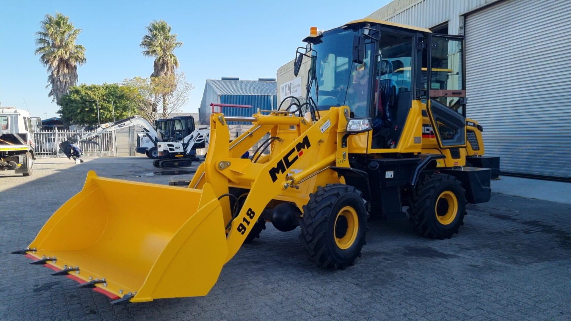 MCM 918 Front End Loader