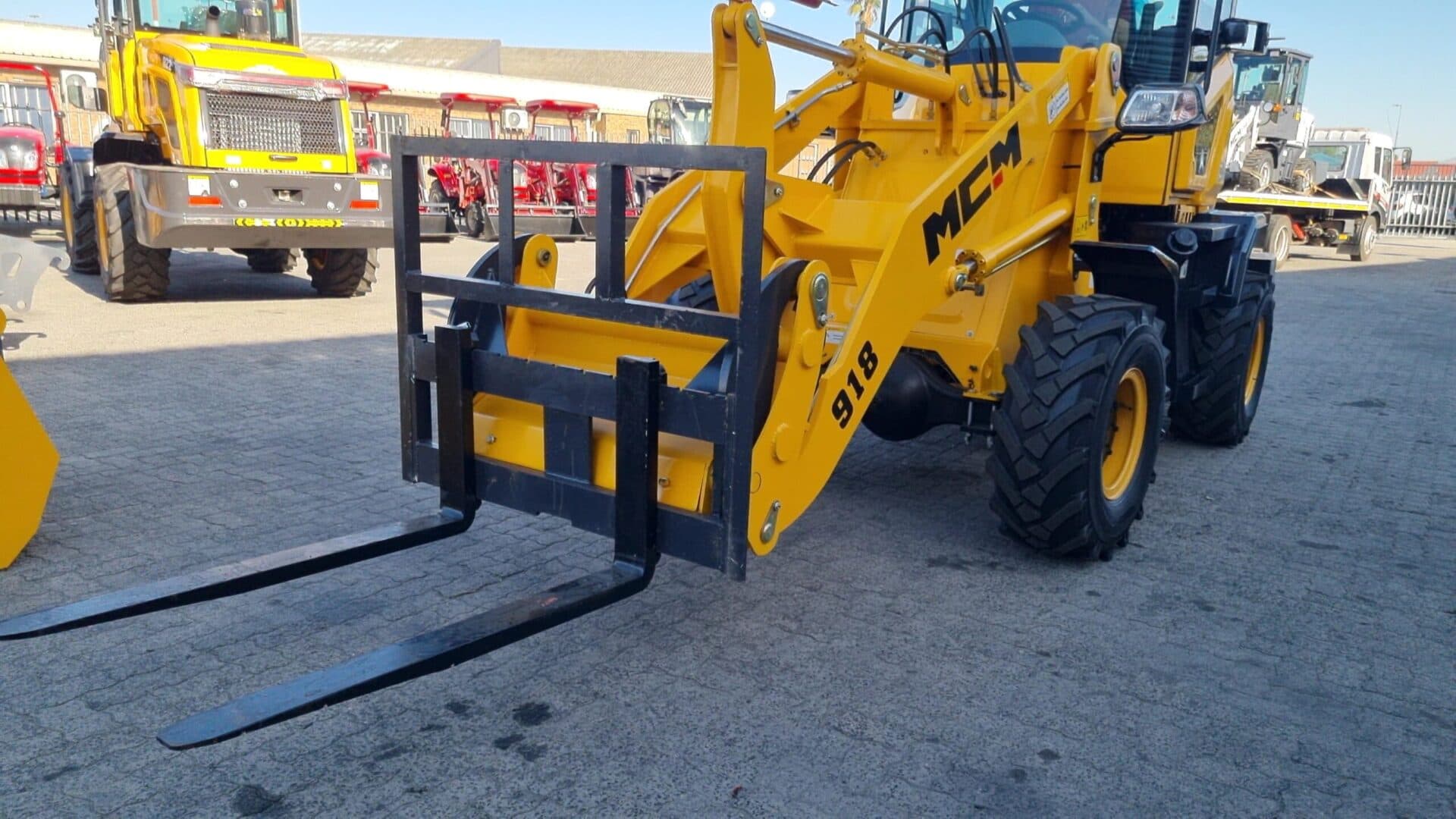 MCM 918 Front End Loader