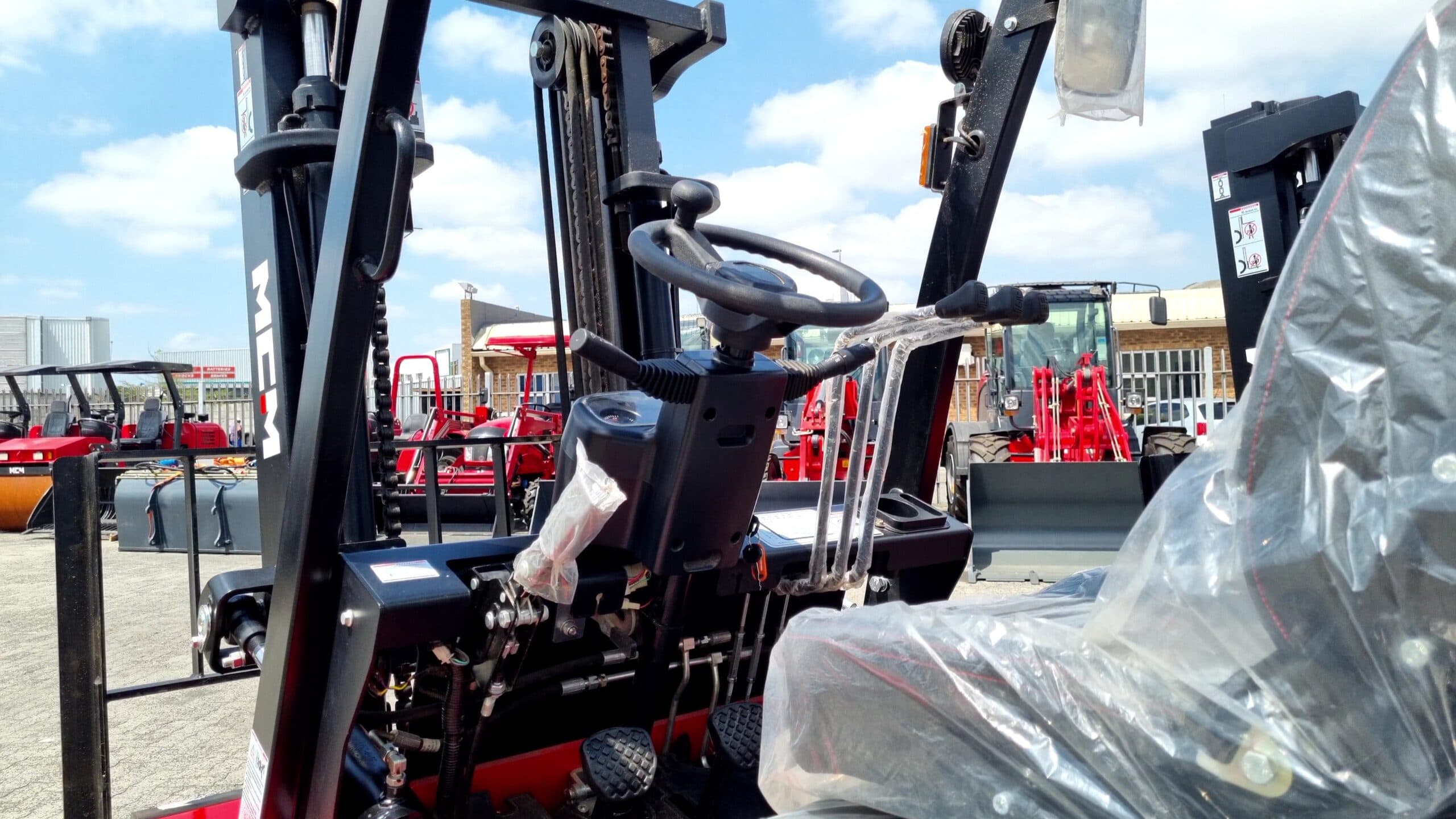 MCM S25 Forklift