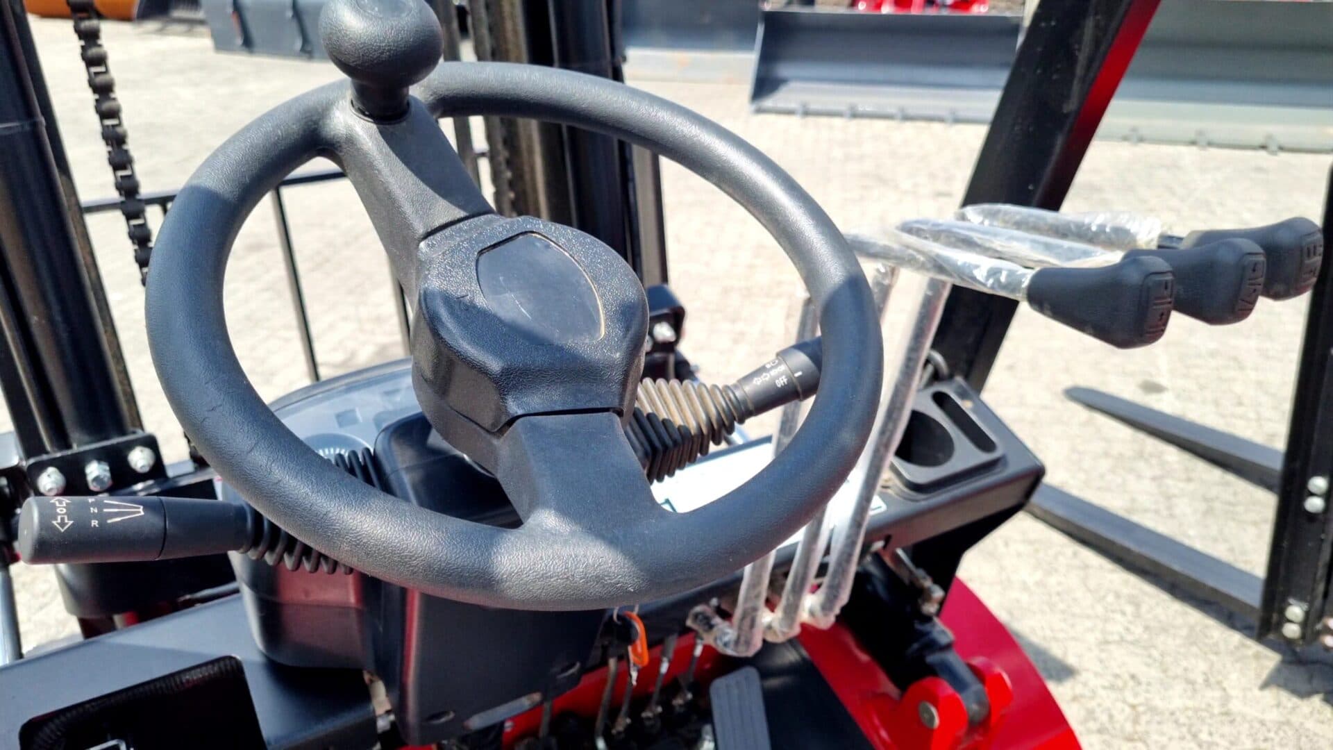 MCM S30 Forklift