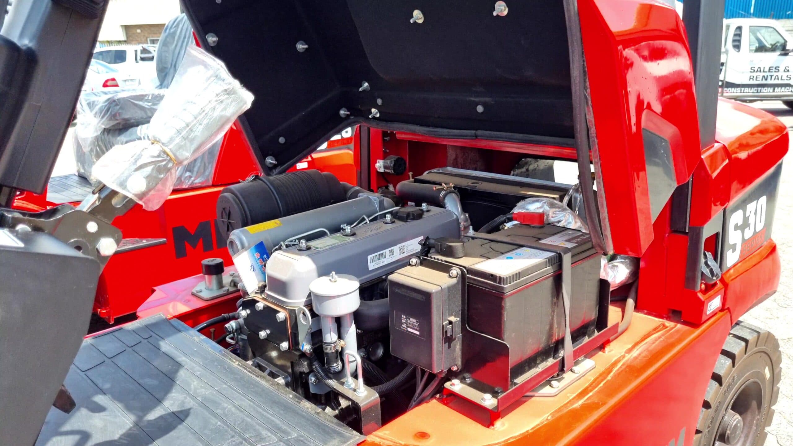 MCM S25 Forklift