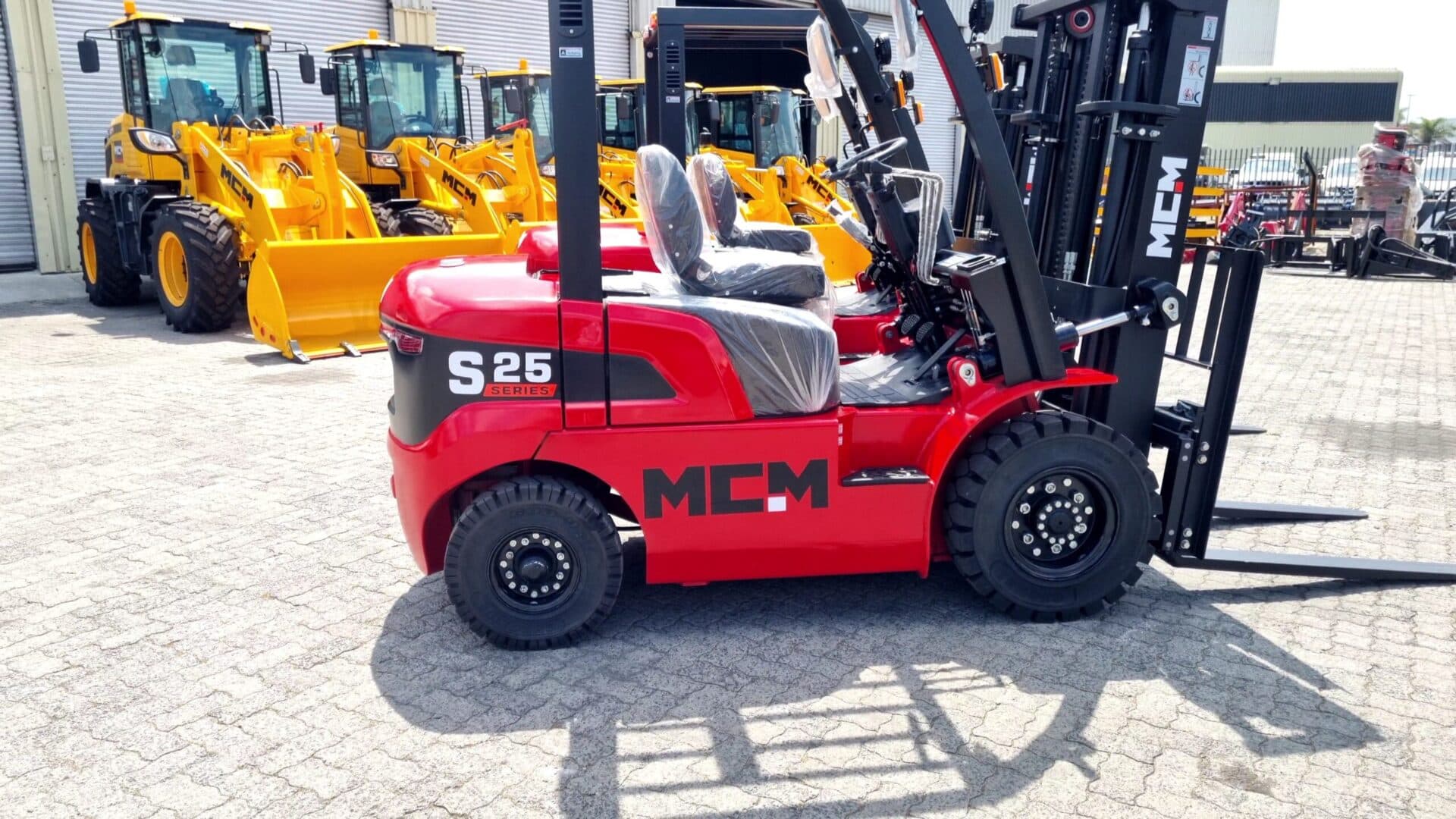 MCM S25 Forklift