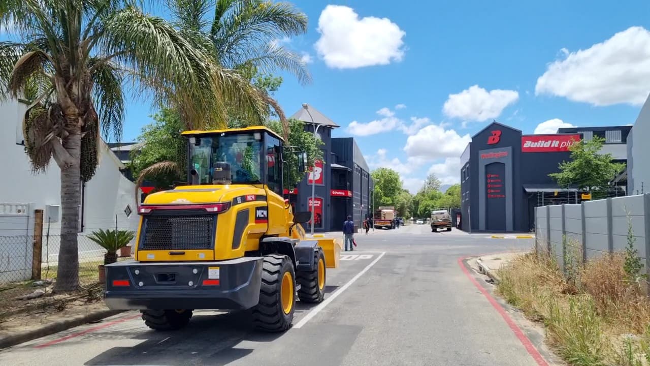 MCM 925 Front End Loader