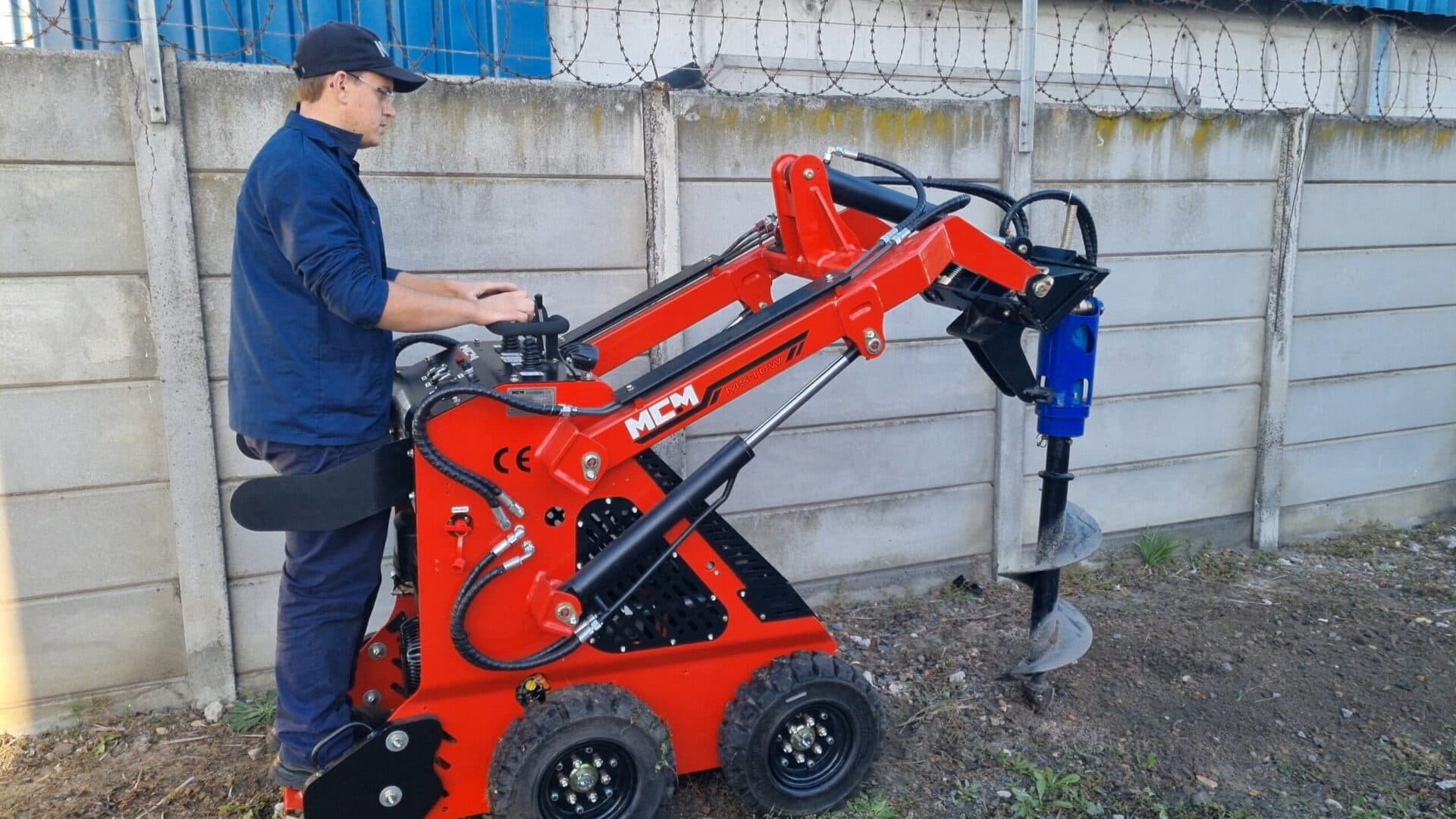 MCM MS10W Mini Skid Steer