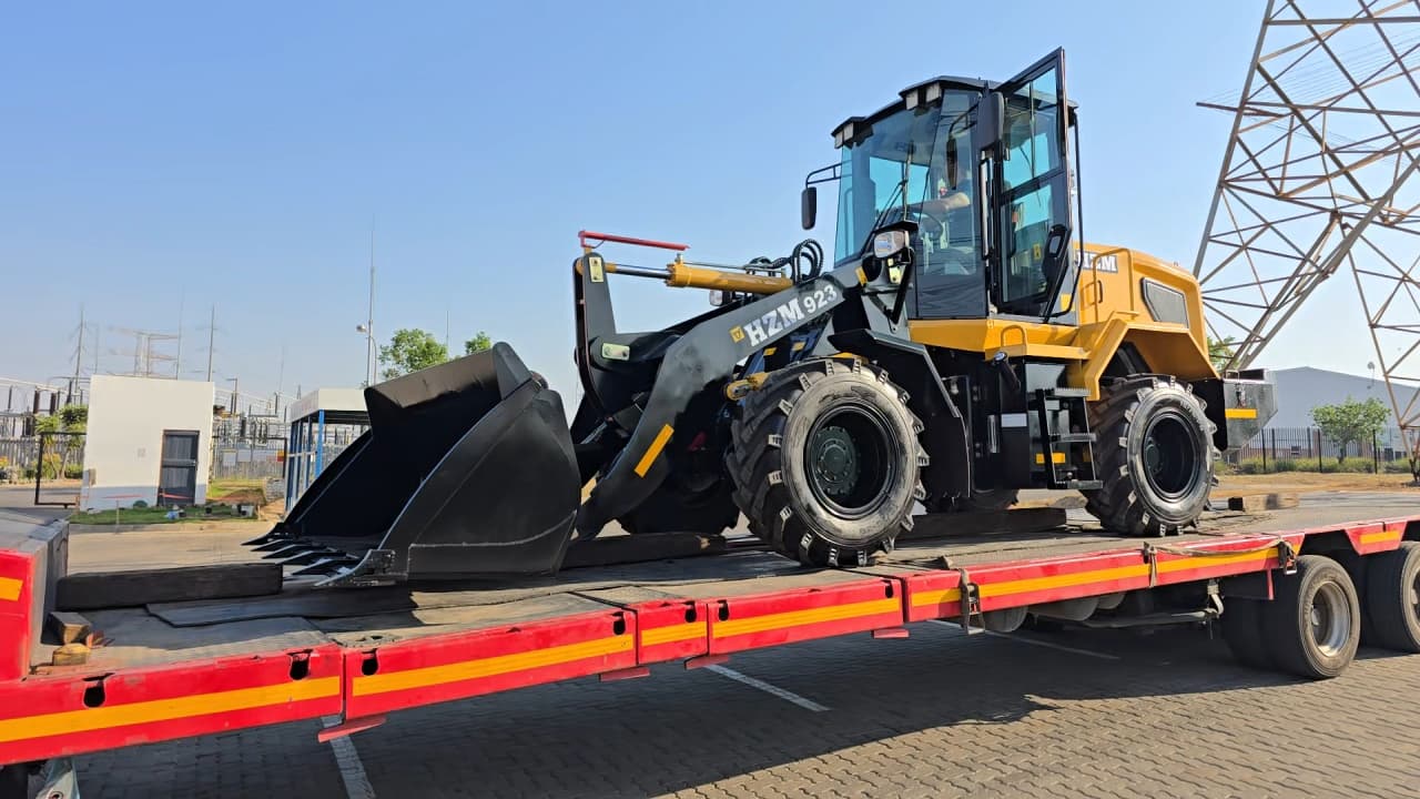 HZM 923 Front End Loader