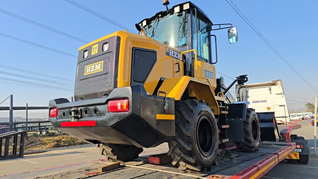 HZM 923 Front End Loader