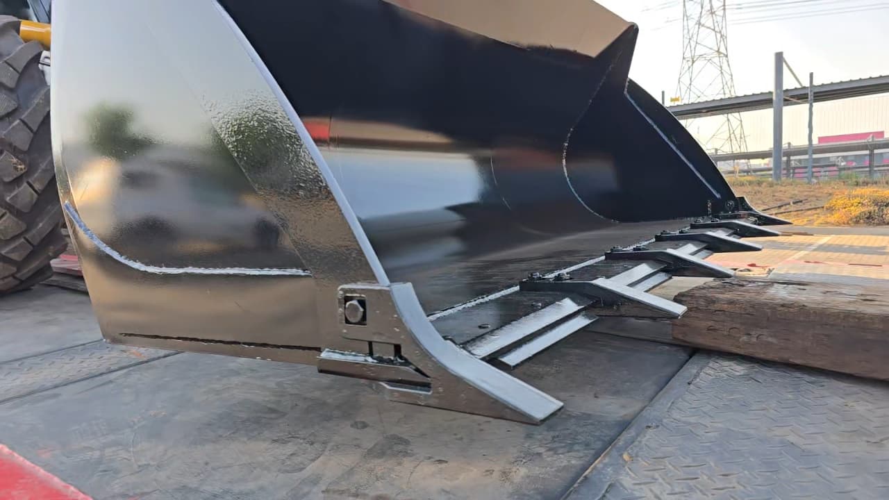 HZM 923 Front End Loader