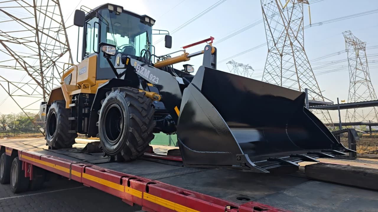 HZM 923 Front End Loader